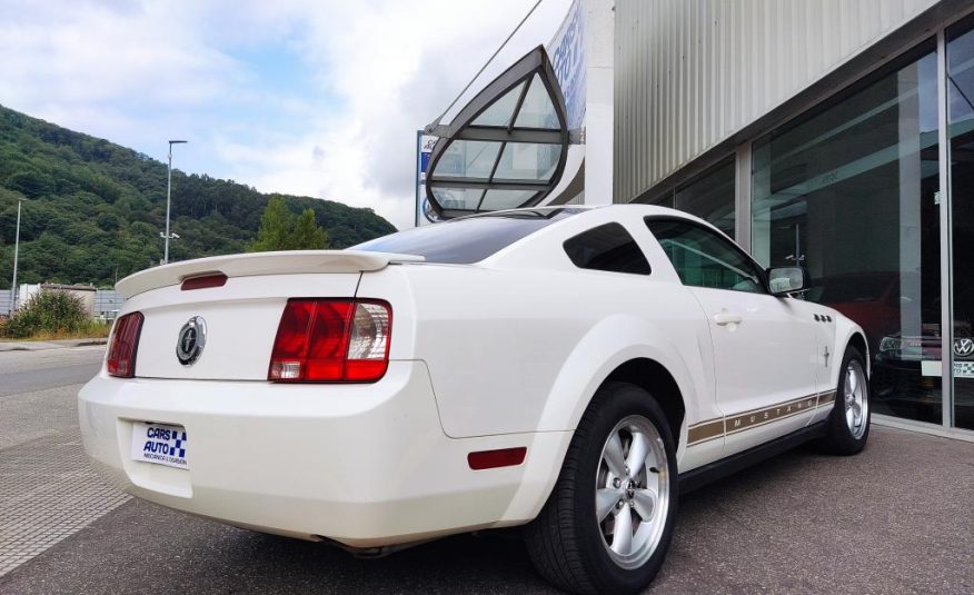 Ford Mustang 4.0i V6