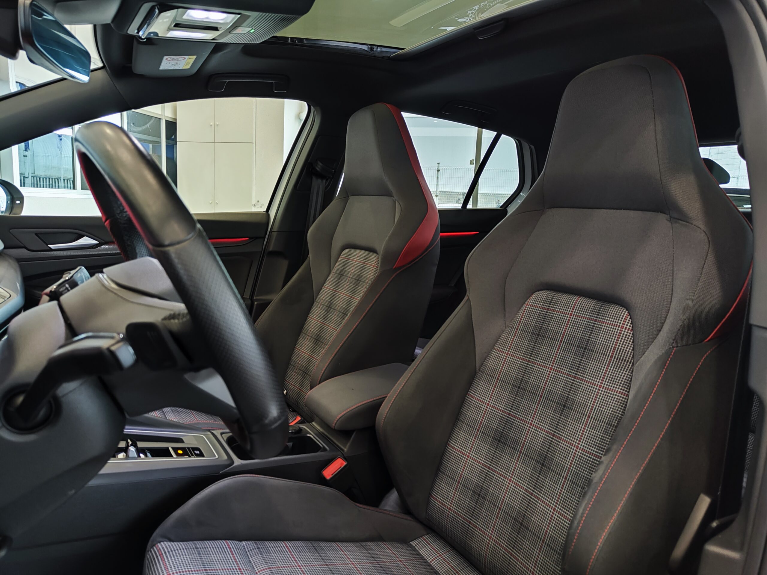 Volkswagen Golf 8 GTI 2.0T 245CV DSG