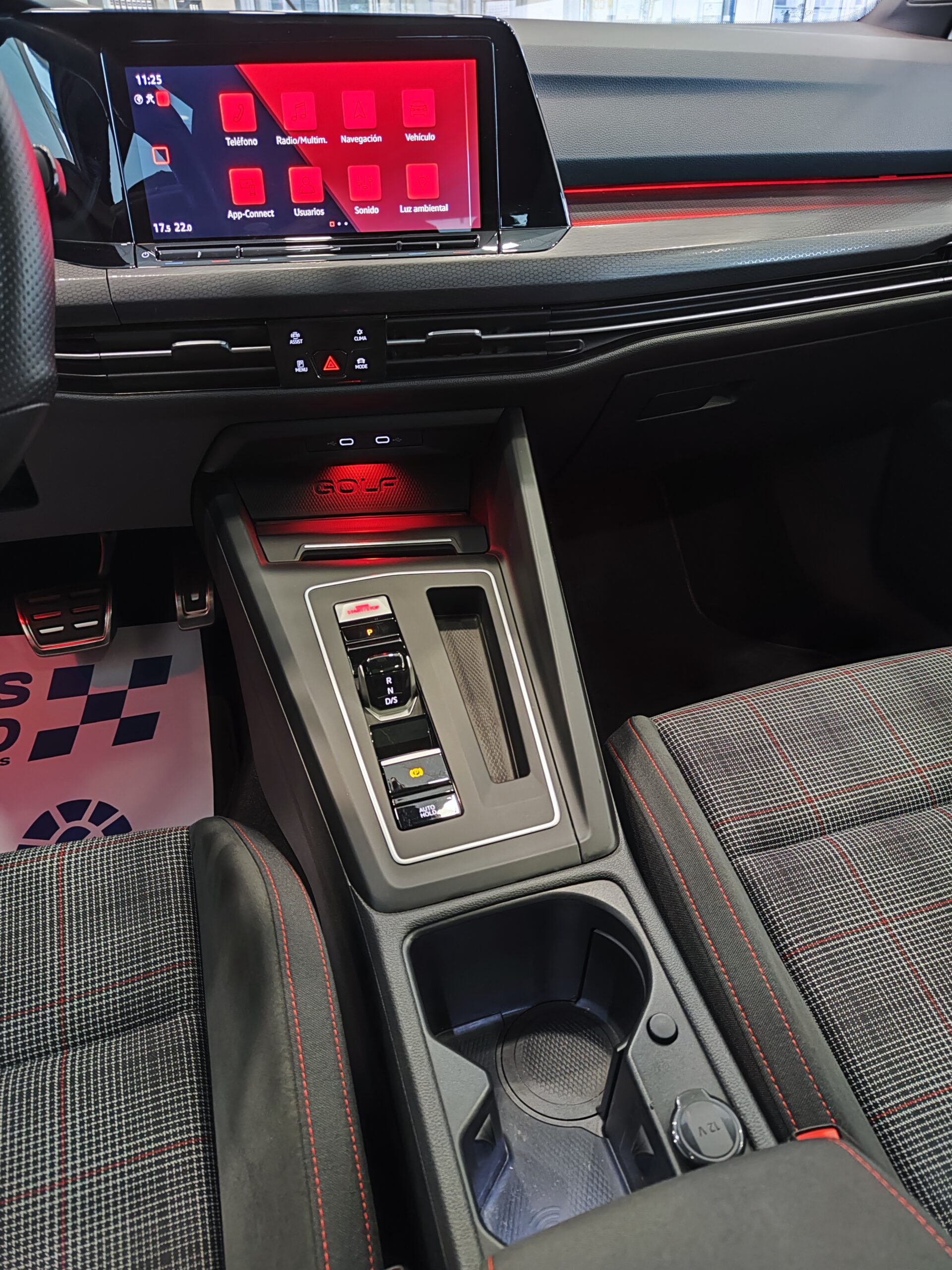 Volkswagen Golf 8 GTI 2.0T 245CV DSG