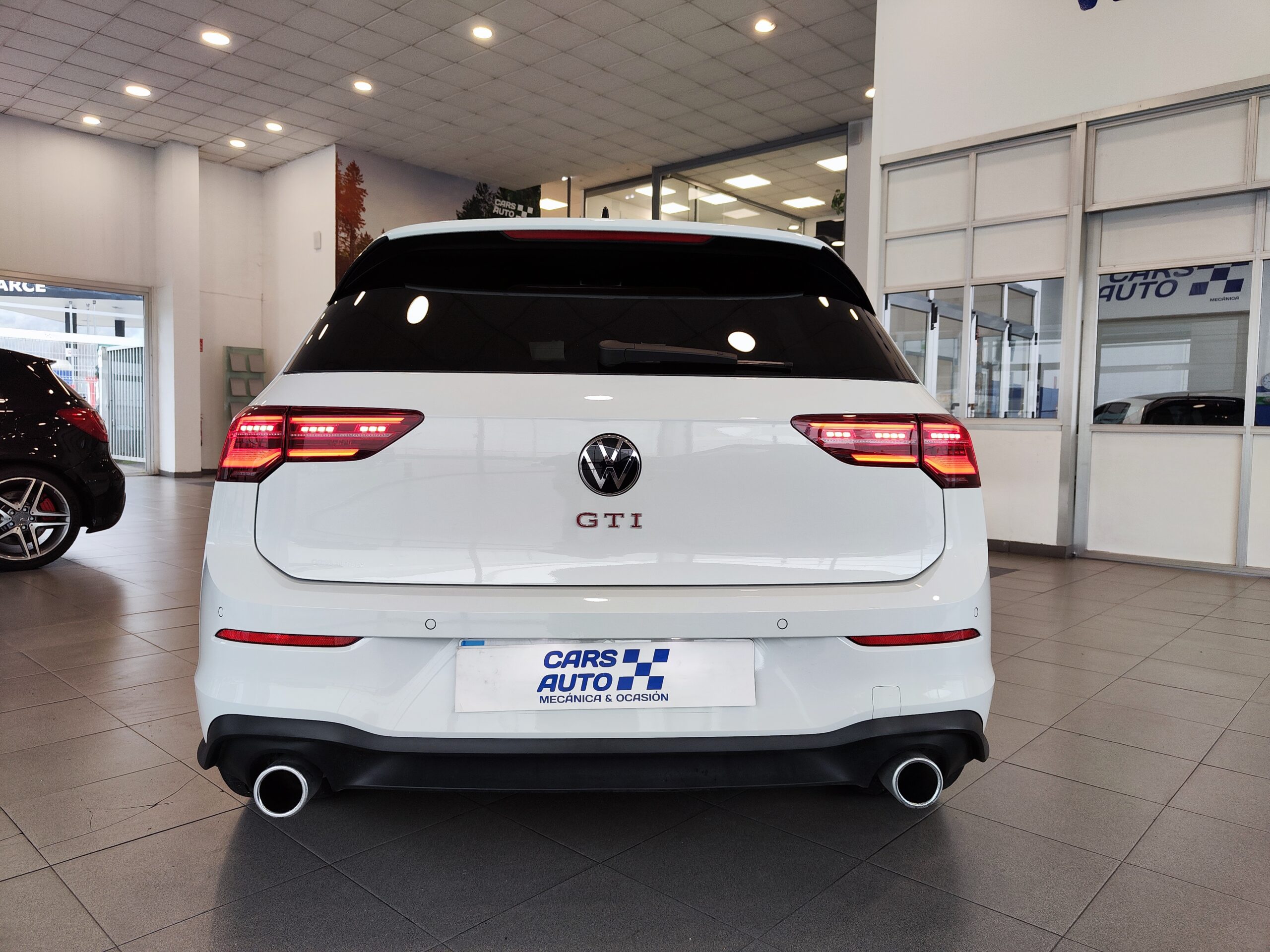 Volkswagen Golf 8 GTI 2.0T 245CV DSG