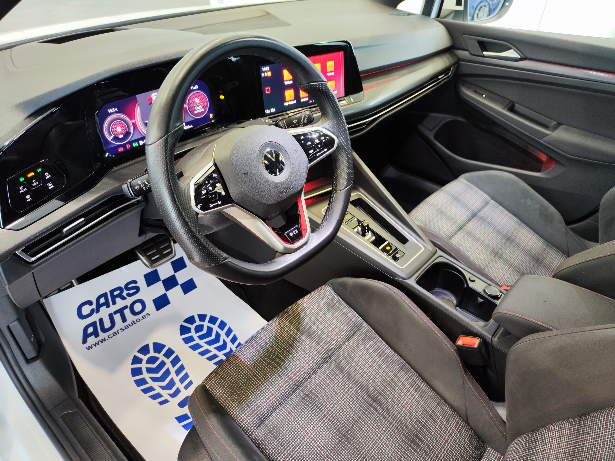 Volkswagen Golf 8 GTI 2.0T 245CV DSG