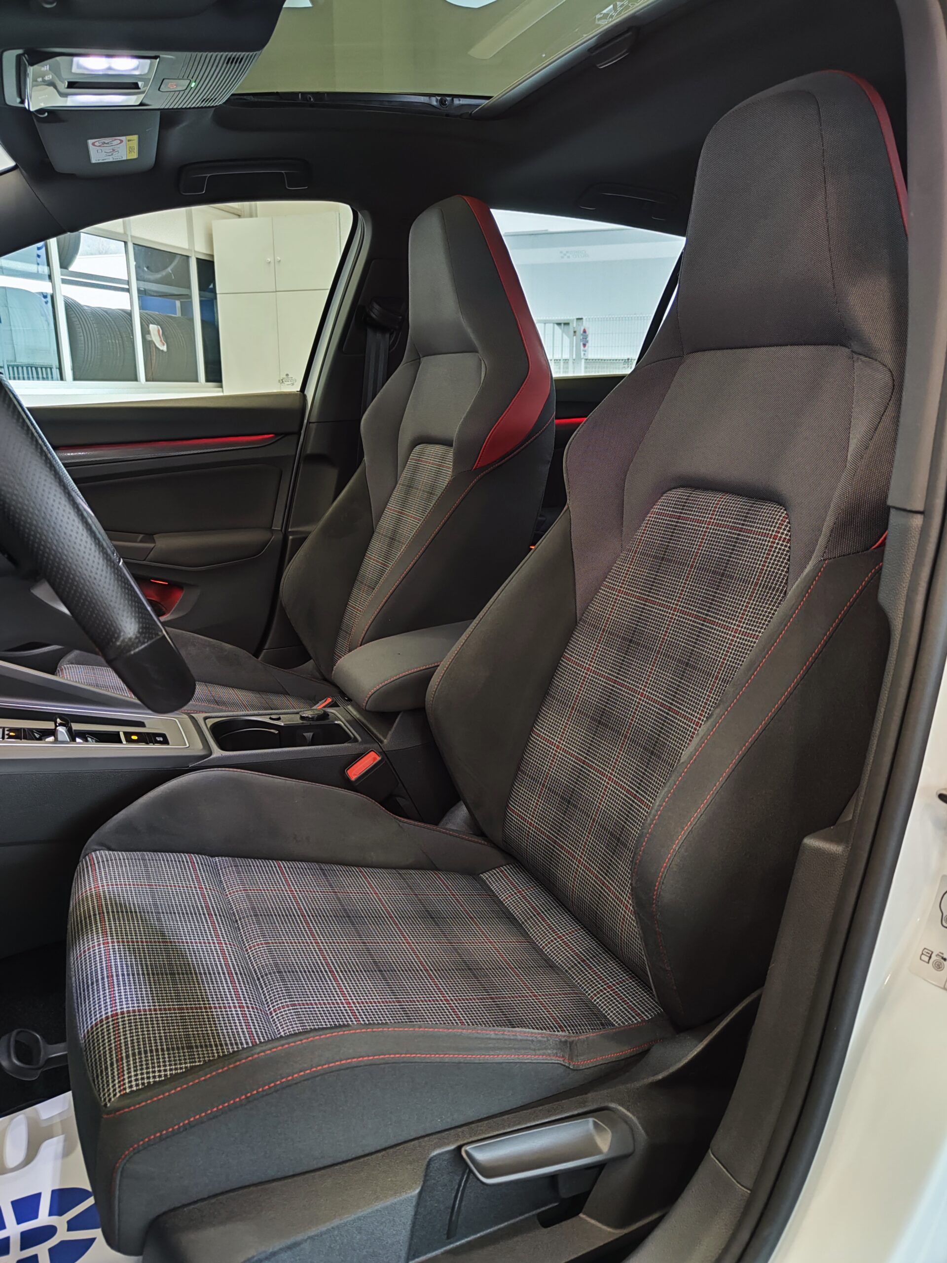 Volkswagen Golf 8 GTI 2.0T 245CV DSG