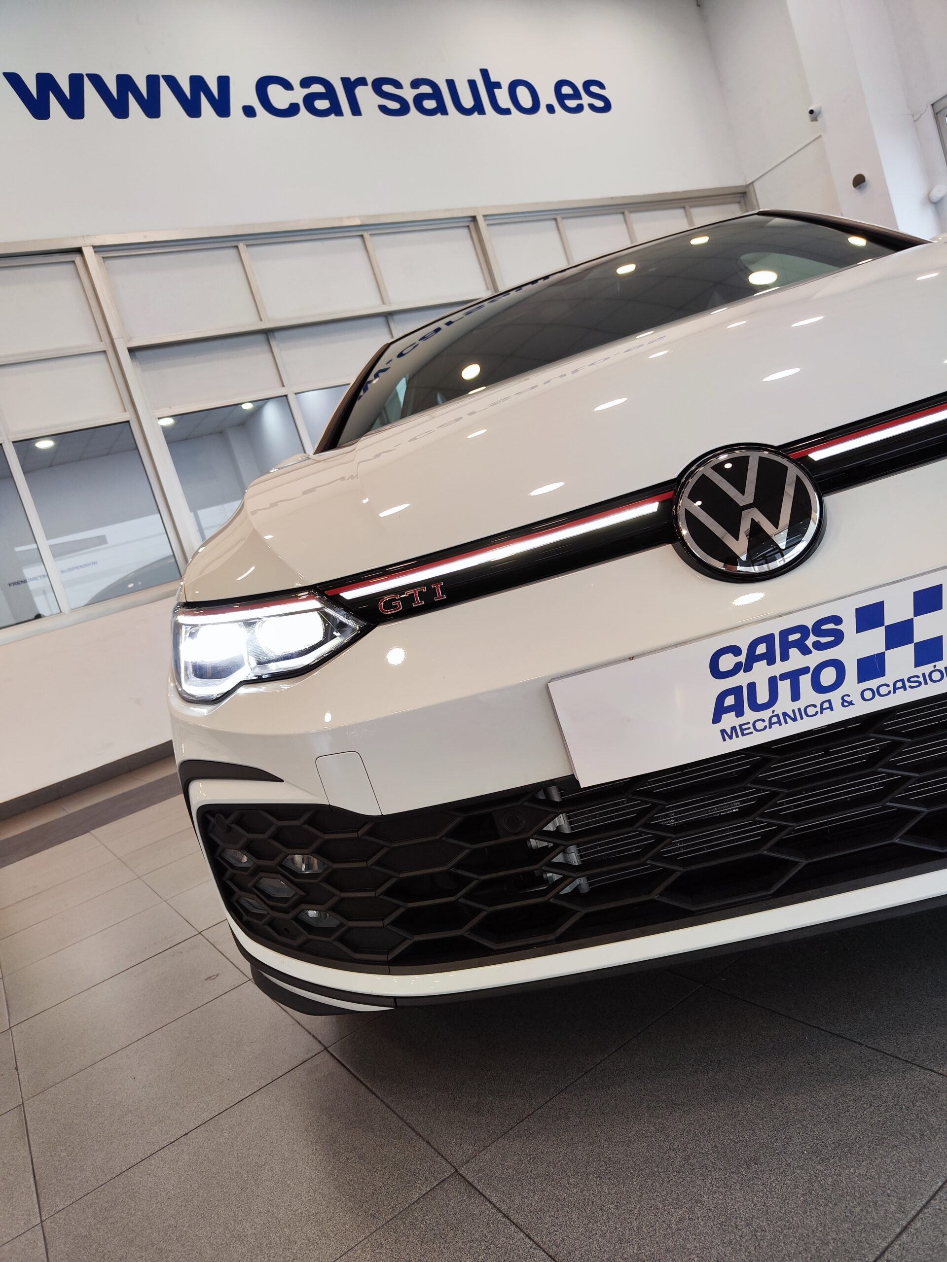 Volkswagen Golf 8 GTI 2.0T 245CV DSG