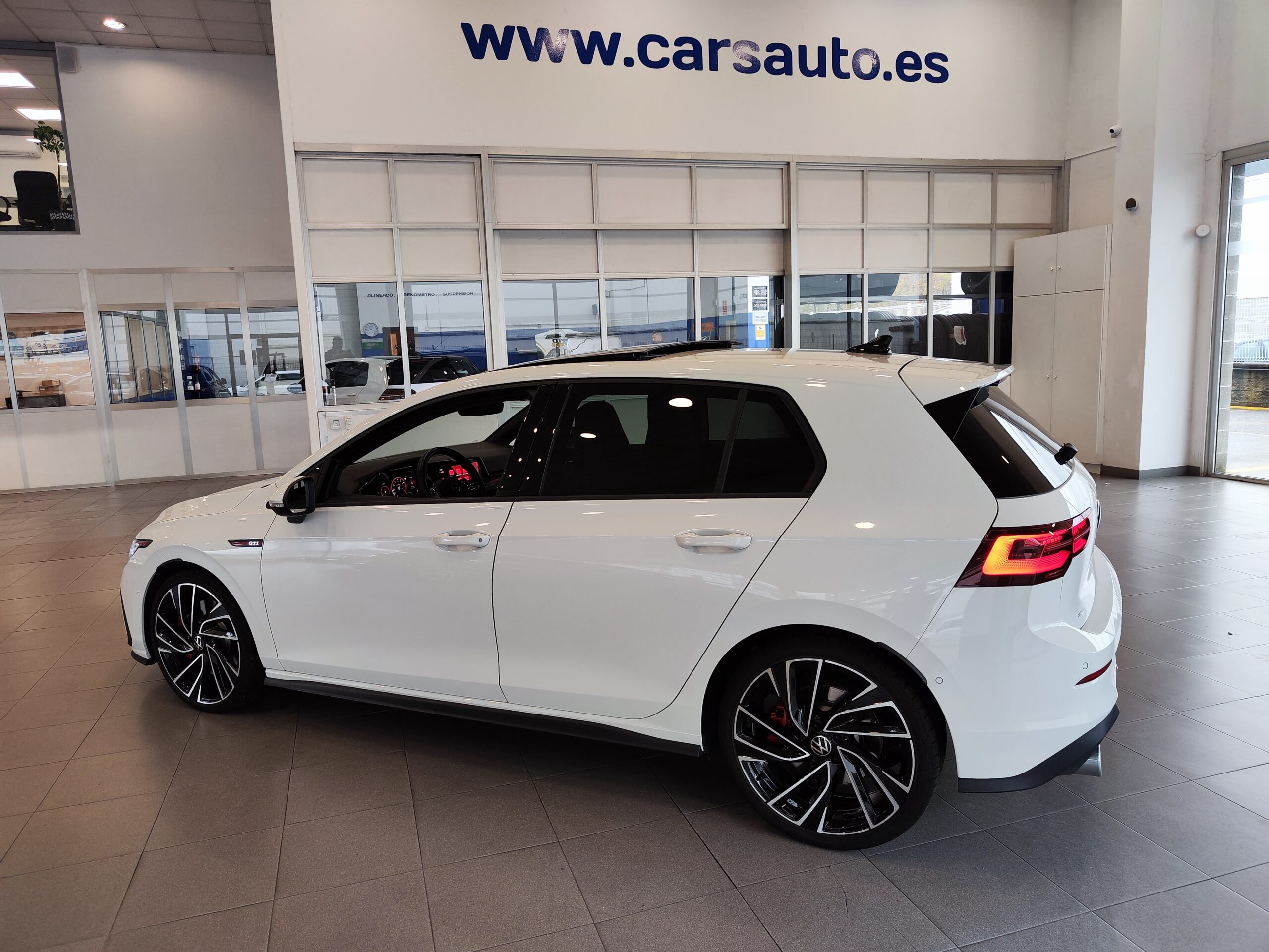 Volkswagen Golf 8 GTI 2.0T 245CV DSG