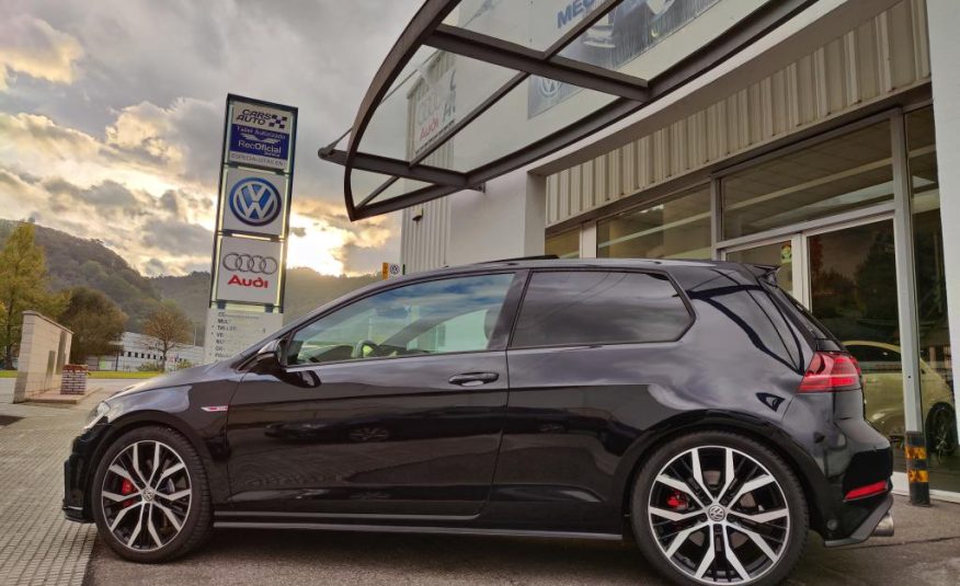 Volkswagen Golf GTI 7.5 245CV DSG