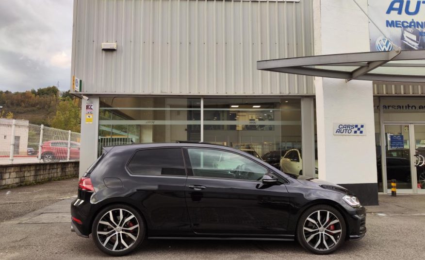 Volkswagen Golf GTI 7.5 245CV DSG