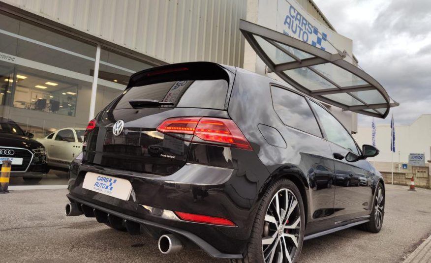 Volkswagen Golf GTI 7.5 245CV DSG