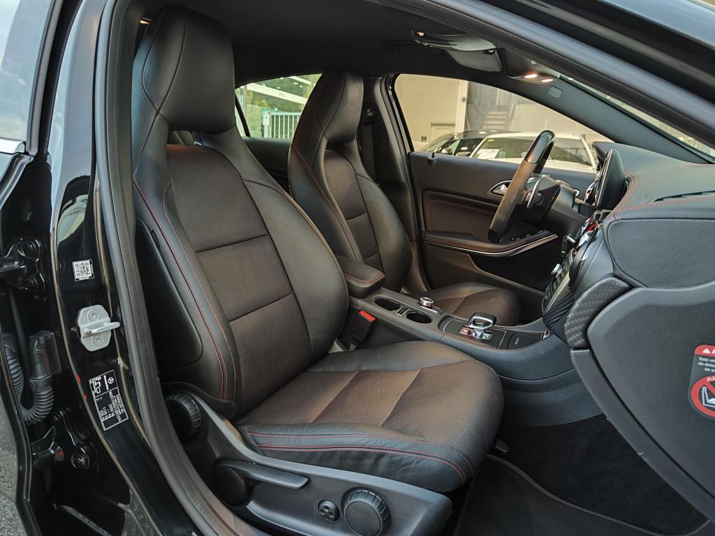 Mercedes Benz A45 AMG 4-Matic